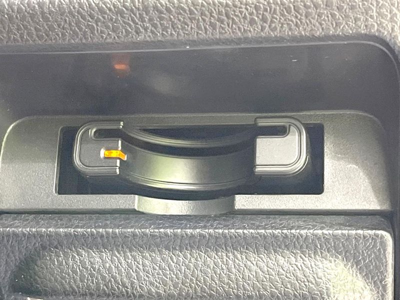 2019 Toyota Esquire DBA-ZRR80G (UW-6aaa0b7d7b879)[23]