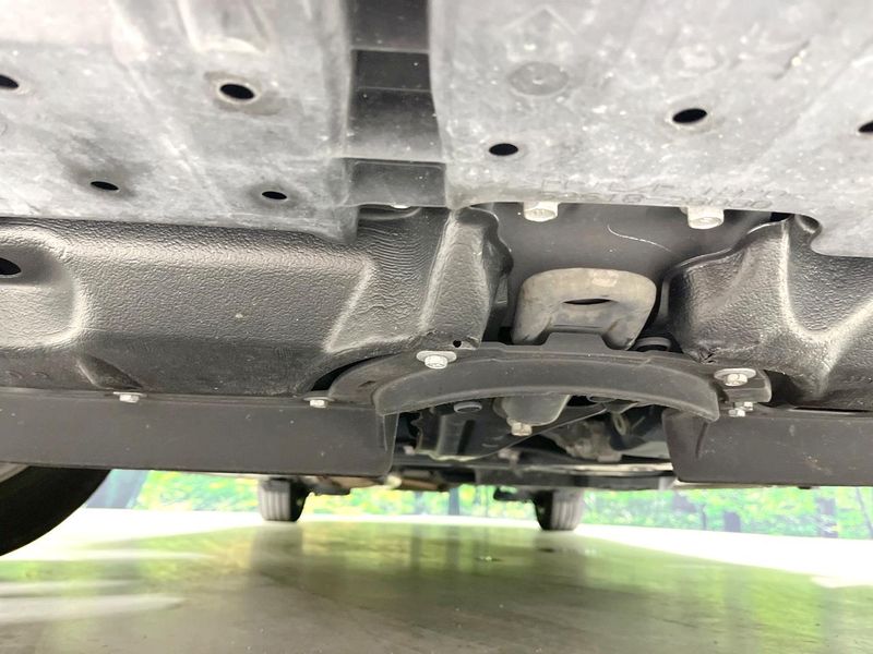 2019 Toyota Esquire DBA-ZRR80G (UW-6aaa0b7d7b879)[16]