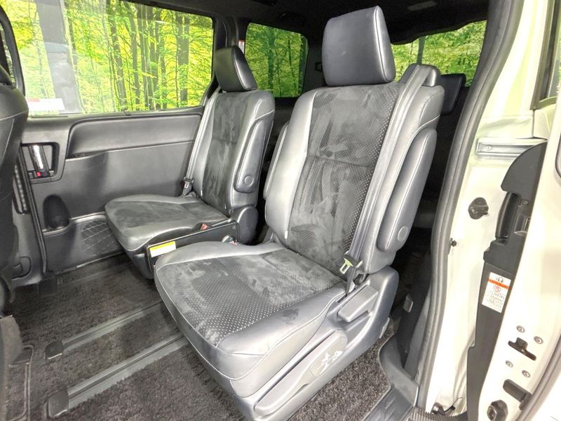 2021 Toyota Voxy 3BA-ZRR80W (UW-6aaa0b80e9a3d)[24]
