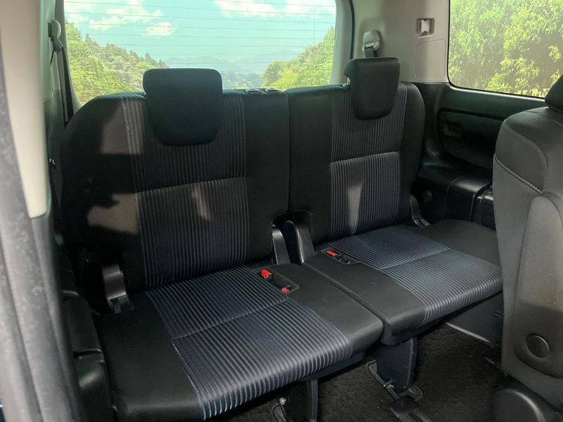 2015 Toyota Voxy DBA-ZRR85W (UW-6aaa0b82b8579)[7]