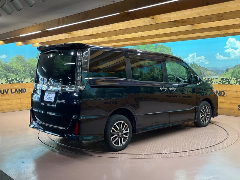 2015 Toyota Voxy DBA-ZRR85W (UW-6aaa0b82b8579)[21]