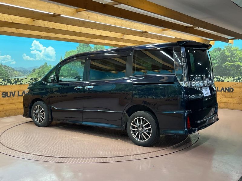 2015 Toyota Voxy DBA-ZRR85W (UW-6aaa0b82b8579)[22]