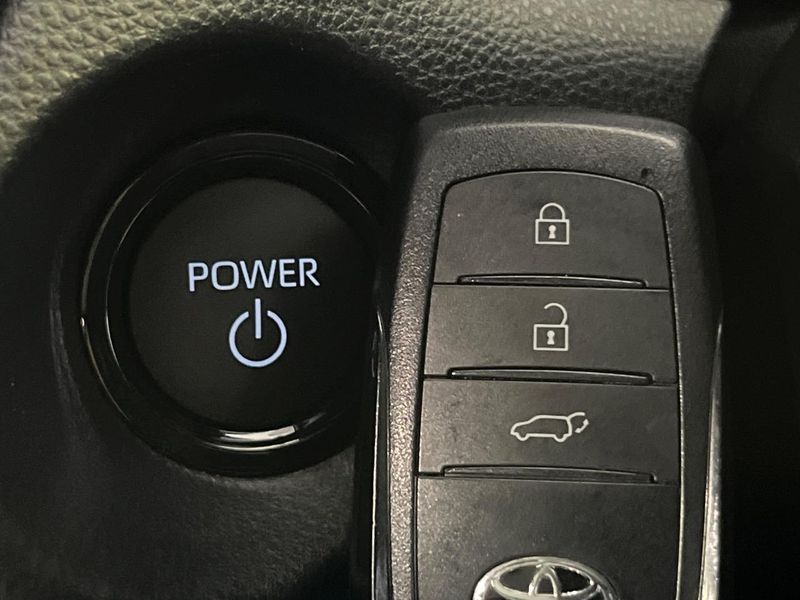 2025 Toyota Corolla Cross 6AA-ZVG13 (UW-6aaa0b90b6a18)[21]
