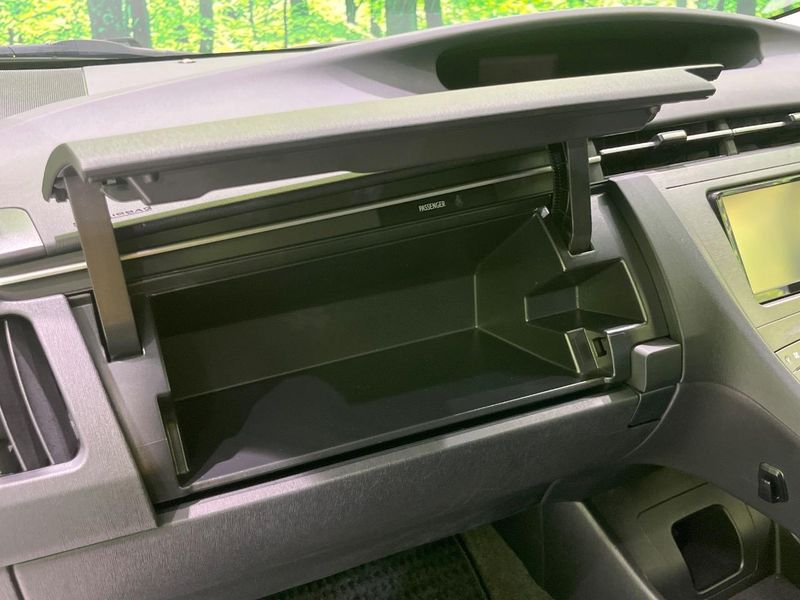 2015 Toyota Prius DAA-ZVW30 (UW-6aaa0b996226b)[23]
