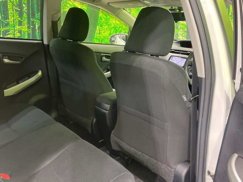 2015 Toyota Prius DAA-ZVW30 (UW-6aaa0b996226b)[26]