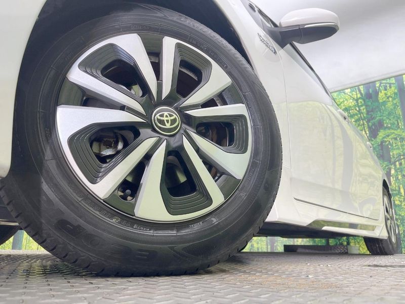 2017 Toyota Prius PHV DLA-ZVW52 (UW-6aaa0babdd24b)[10]