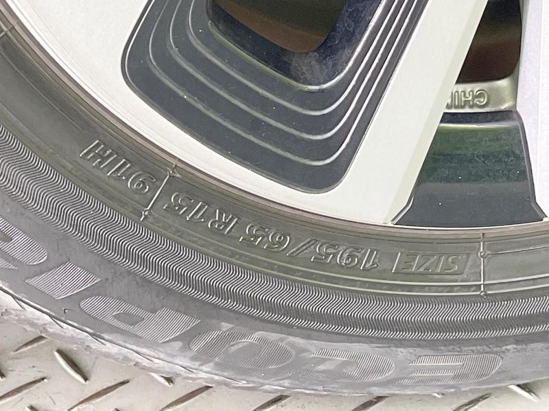 2017 Toyota Prius PHV DLA-ZVW52 (UW-6aaa0babdd24b)[13]