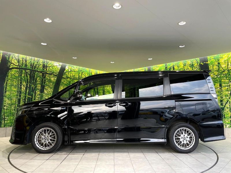 2017 Toyota Voxy DAA-ZWR80W (UW-6aaa0bb8b626d)[8]