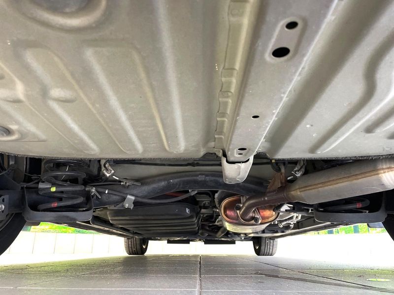2017 Toyota Voxy DAA-ZWR80W (UW-6aaa0bb8b626d)[10]