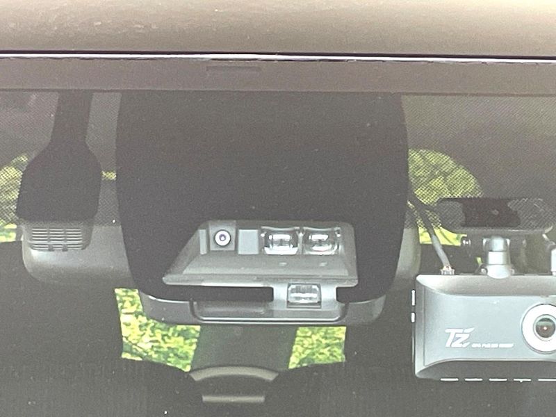 2017 Toyota Voxy DAA-ZWR80W (UW-6aaa0bb8b626d)[5]