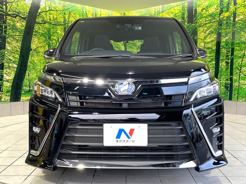 2017 Toyota Voxy DAA-ZWR80W (UW-6aaa0bb8b626d)[22]
