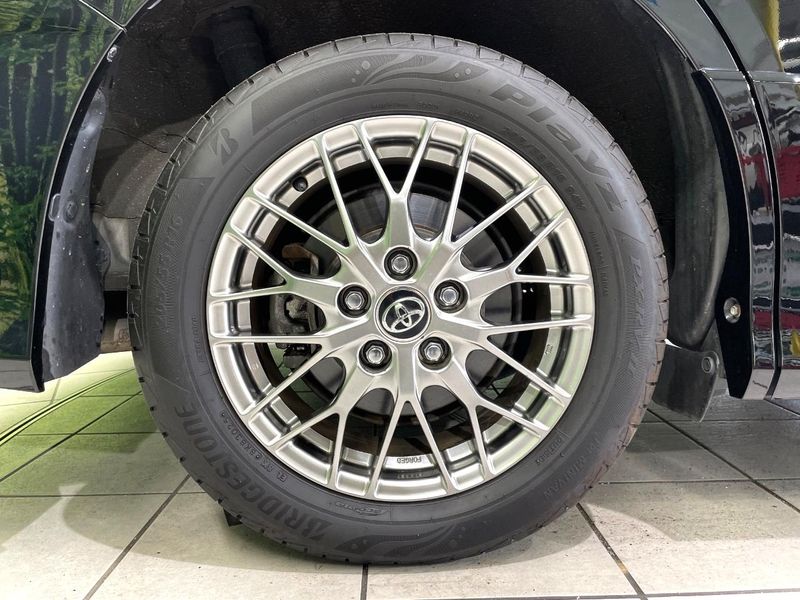 2017 Toyota Voxy DAA-ZWR80W (UW-6aaa0bb8b626d)[26]