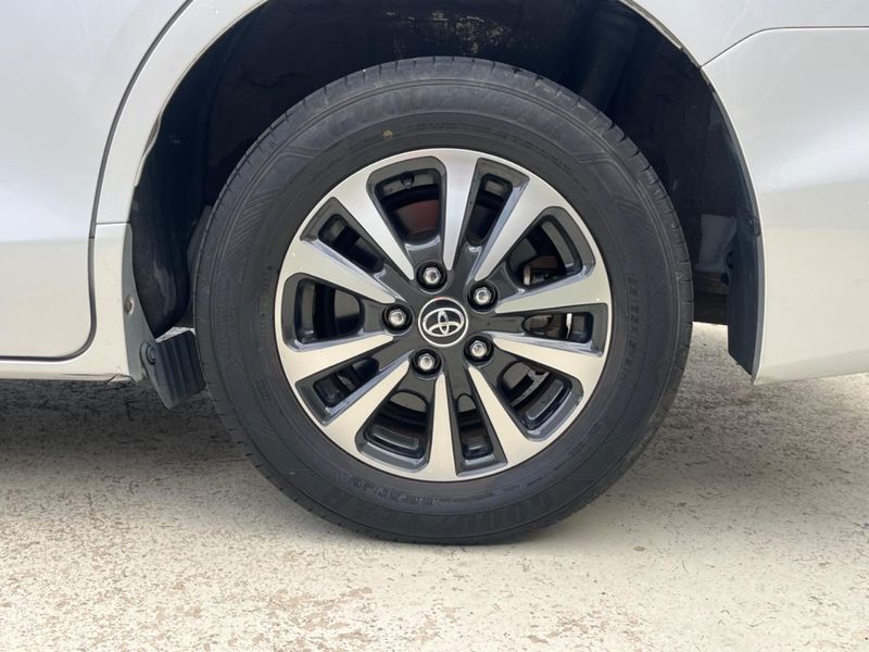 2017 Toyota Esquire DAA-ZWR80G (UW-6aaa0bb8d8168)[9]