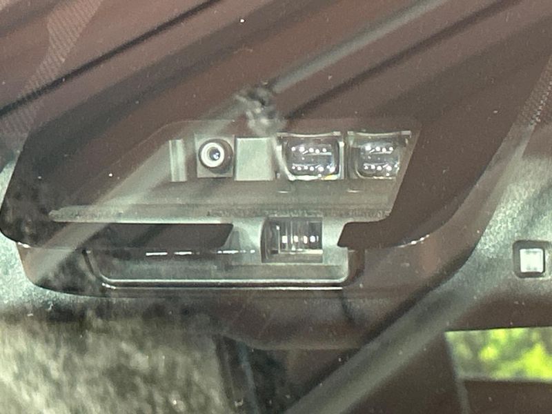 2017 Toyota Esquire DAA-ZWR80G (UW-6aaa0bb916e9e)[6]