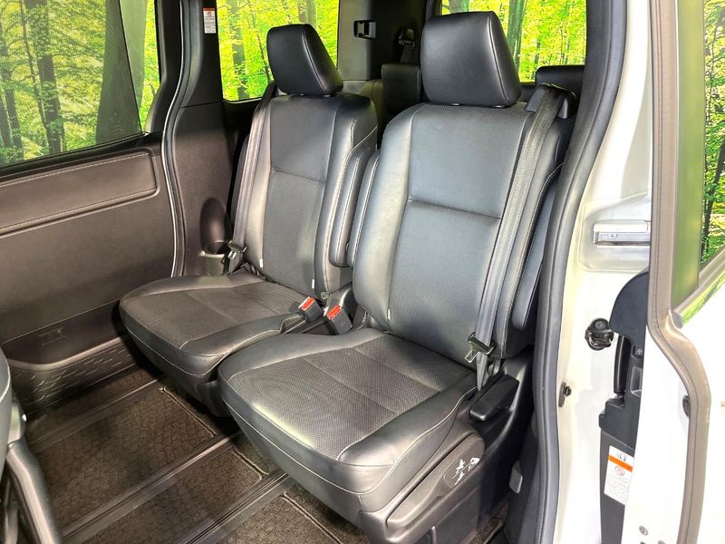 2018 Toyota Esquire DAA-ZWR80G (UW-6aaa0bba5e4d0)[25]