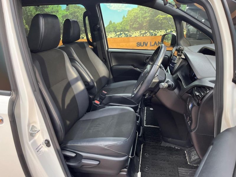2019 Toyota Noah DAA-ZWR80W (UW-6aaa0bbc69b74)[6]