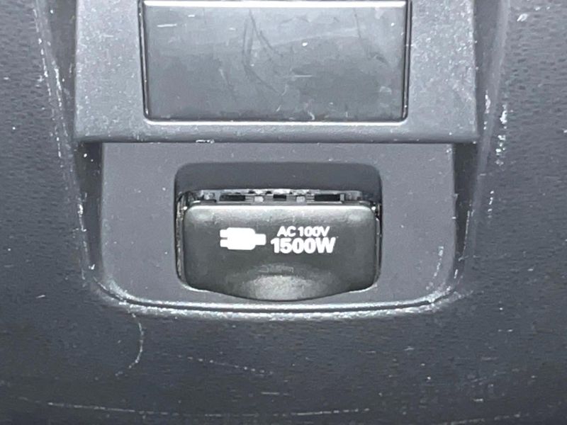 2023 Toyota Voxy 6AA-ZWR90W (UW-6aaa0bc11ccba)[25]