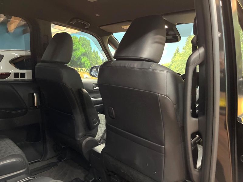 2023 Toyota Voxy 6AA-ZWR90W (UW-6aaa0bc11ccba)[20]