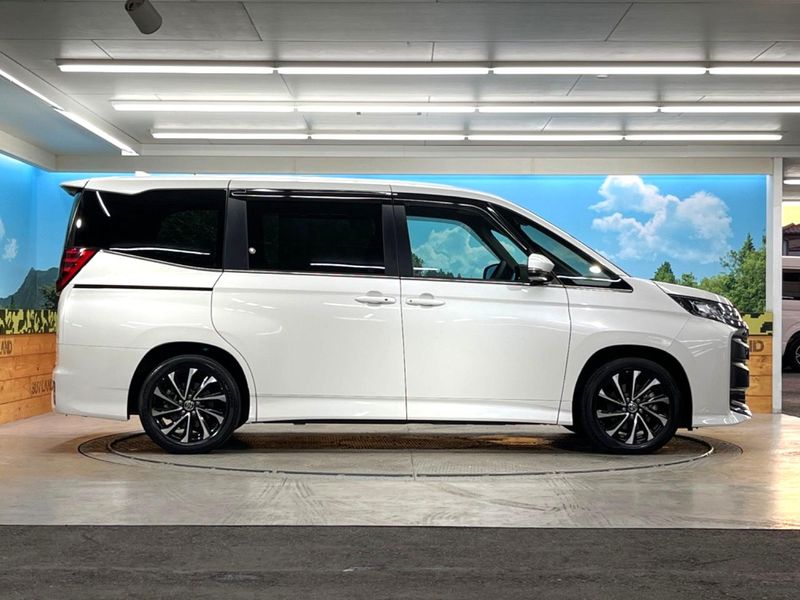 2024 Toyota Noah 6AA-ZWR90W (UW-6aaa0bc6a0ea4)[26]