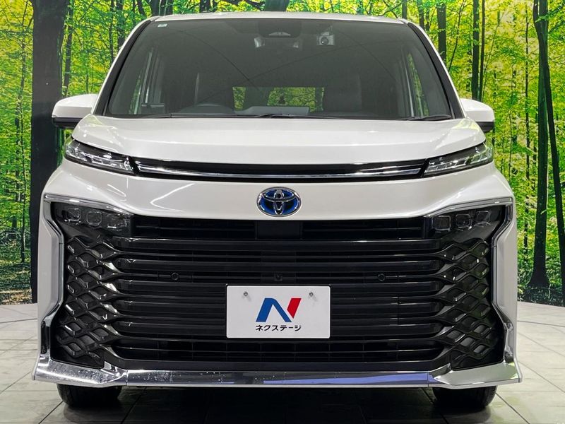 2022 Toyota Voxy 6AA-ZWR95W (UW-6aaa0bced9e7a)[18]
