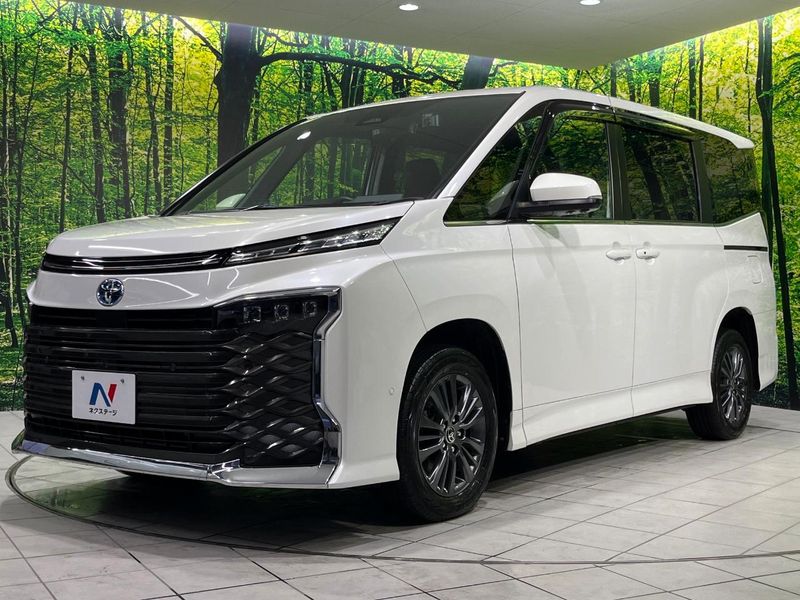 2022 Toyota Voxy 6AA-ZWR95W (UW-6aaa0bced9e7a)[17]