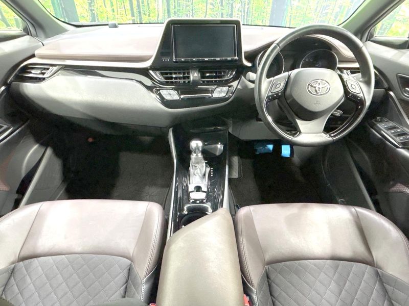 2017 Toyota C-HR DAA-ZYX10 (UW-6aaa0bd181256)[24]
