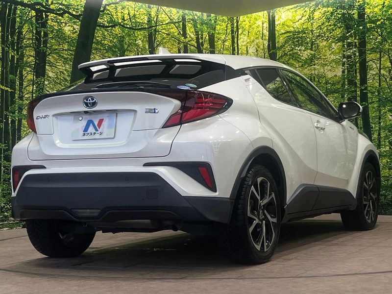 2019 Toyota C-HR 6AA-ZYX11 (UW-6aaa0bd6ec7a4)[8]