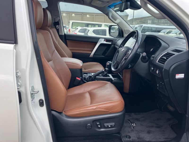 2022 Toyota Land Cruiser Prado 3BA-TRJ150W (UW-mu3p63uayio7)[42]