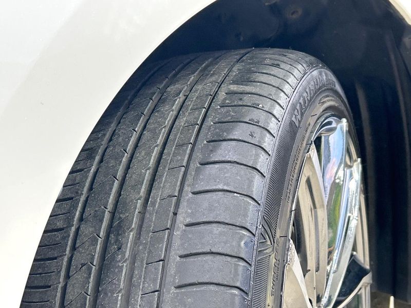 2018 Toyota Alphard Hybrid DAA-AYH30W (UW-6aab58708177a)[17]