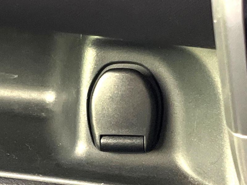 2018 Nissan Serena DAA-GC27 (UW-6aab58f414256)[20]