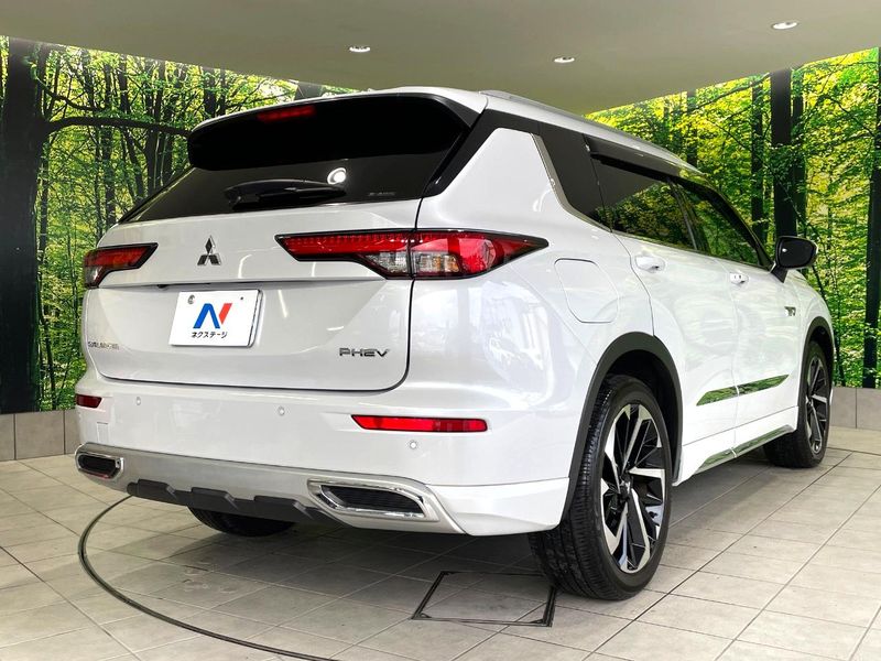 2022 Mitsubishi OUTLANDER PHEV 5LA-GN0W (UW-6aab59112c97d)[23]