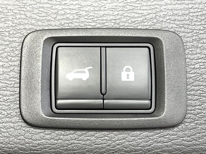 2022 Mitsubishi OUTLANDER PHEV 5LA-GN0W (UW-6aab59112c97d)[14]