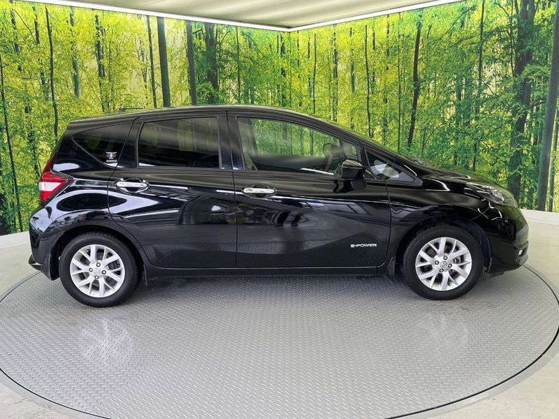 2018 Nissan Note DAA-HE12 (UW-6aab593f24e8d)[20]