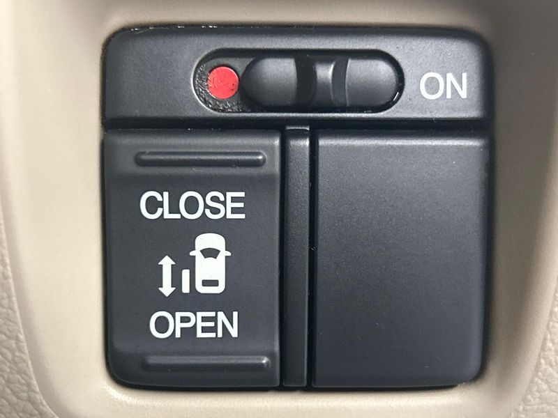 2015 Honda N-BOX DBA-JF1 (UW-6aab59789fc02)[18]