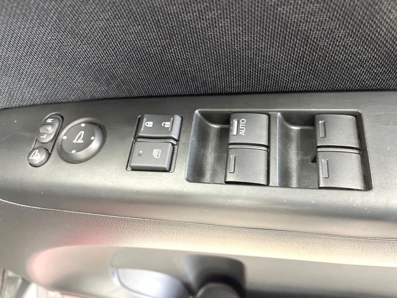 2013 Honda N-BOX+ Custom DBA-JF1 (UW-6aab598048e70)[26]