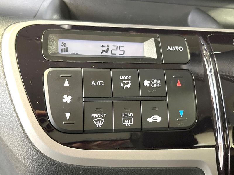 2013 Honda N-BOX+ Custom DBA-JF1 (UW-6aab598048e70)[12]