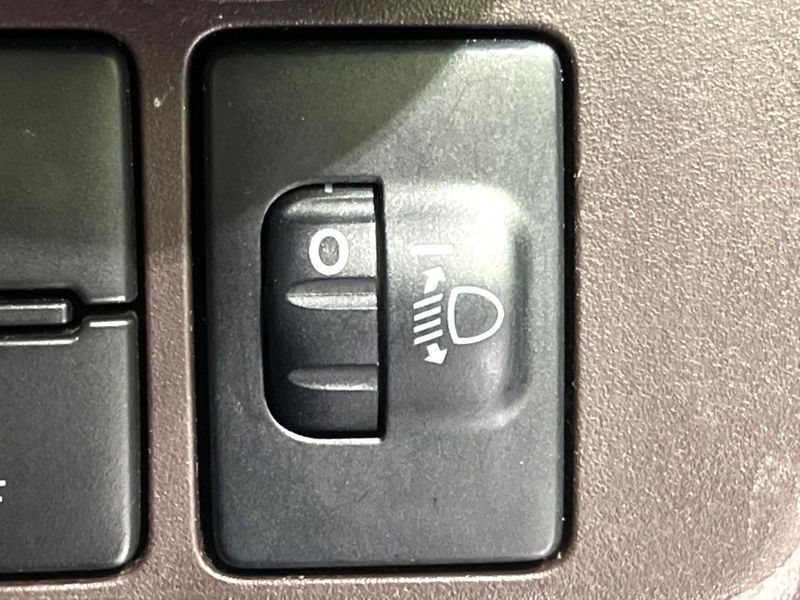2019 Toyota Roomy DBA-M910A (UW-6aab5a4547fd9)[25]