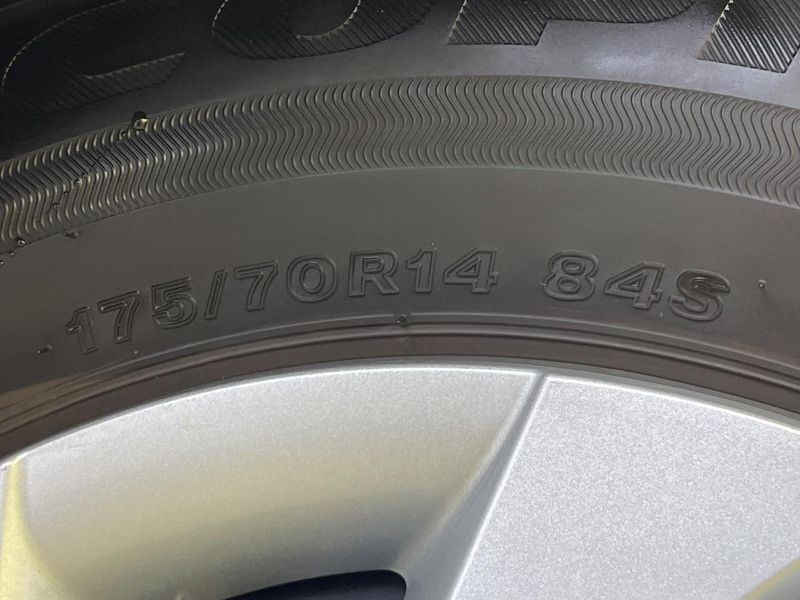 2024 Toyota Yaris 5BA-MXPA10 (UW-6aab5ab74b6d8)[12]