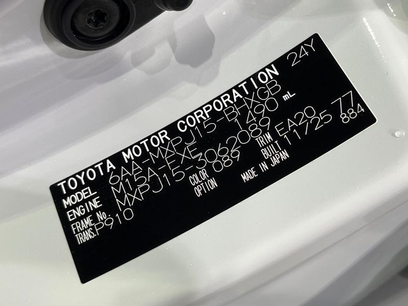 2025 Toyota Yaris Cross 6AA-MXPJ15 (UW-6aab5acce5180)[1]
