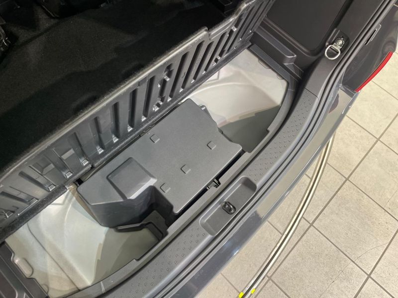 2023 Toyota Sienta 6AA-MXPL10G (UW-6aab5ad6af6df)[23]