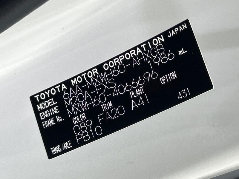 2024 Toyota Prius 6AA-MXWH60 (UW-6aab5aedd8240)[1]