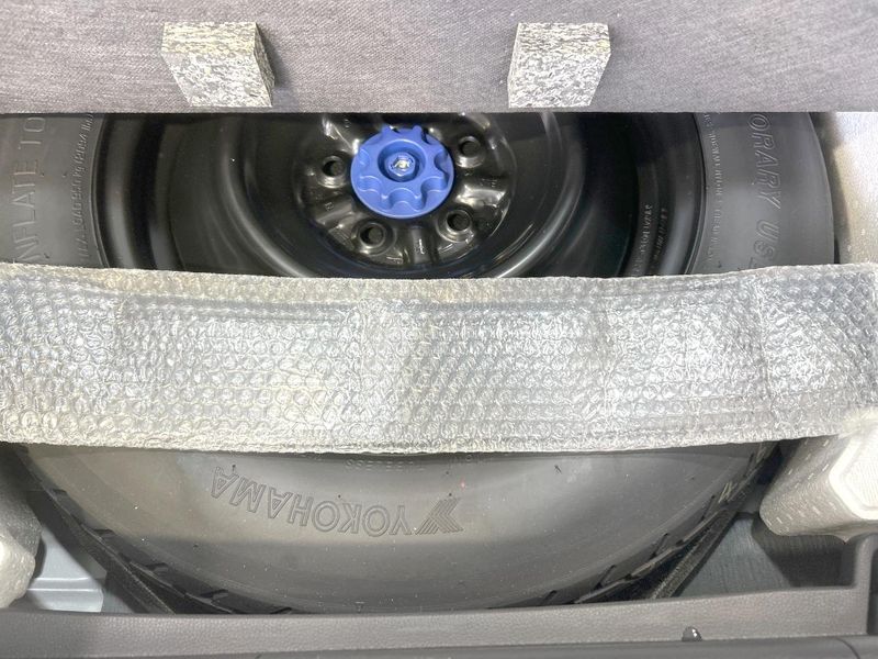 2024 Toyota Prius 6AA-MXWH60 (UW-6aab5aee7b9c4)[11]