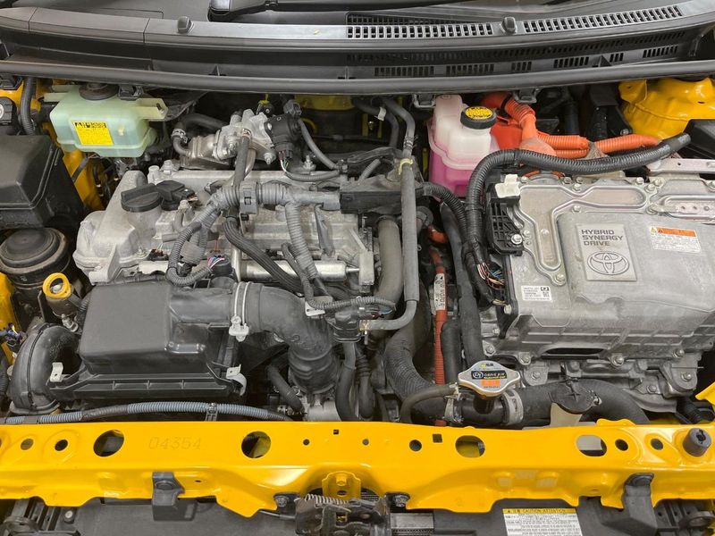2016 Toyota Aqua DAA-NHP10 (UW-6aab5b0a263f7)[4]