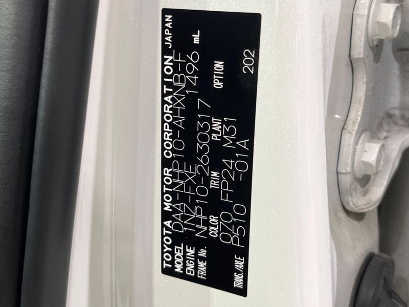 2019 Toyota Aqua DAA-NHP10 (UW-6aab5b0b48e61)[1]