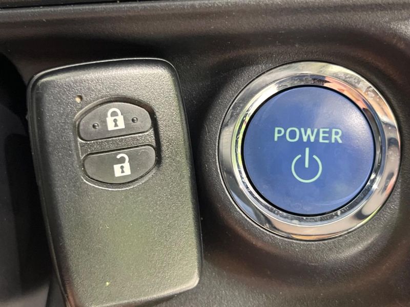 2019 Toyota Aqua DAA-NHP10 (UW-6aab5b0b48e61)[28]