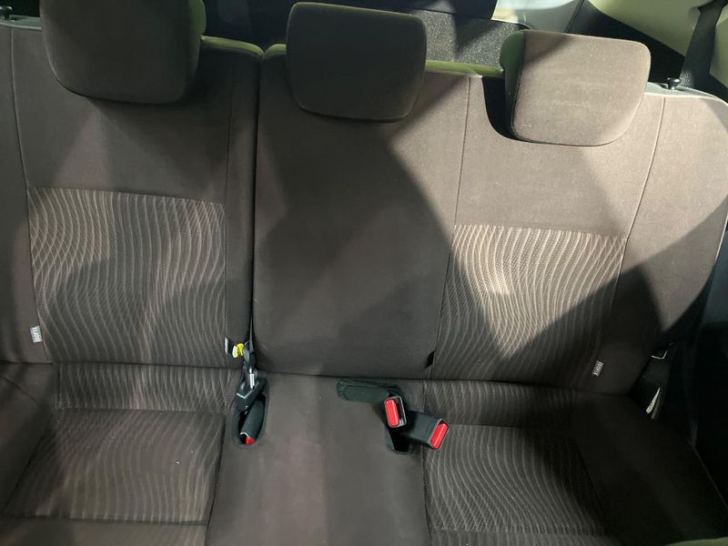 2016 Toyota Aqua DAA-NHP10 (UW-6aab5b11402d8)[7]