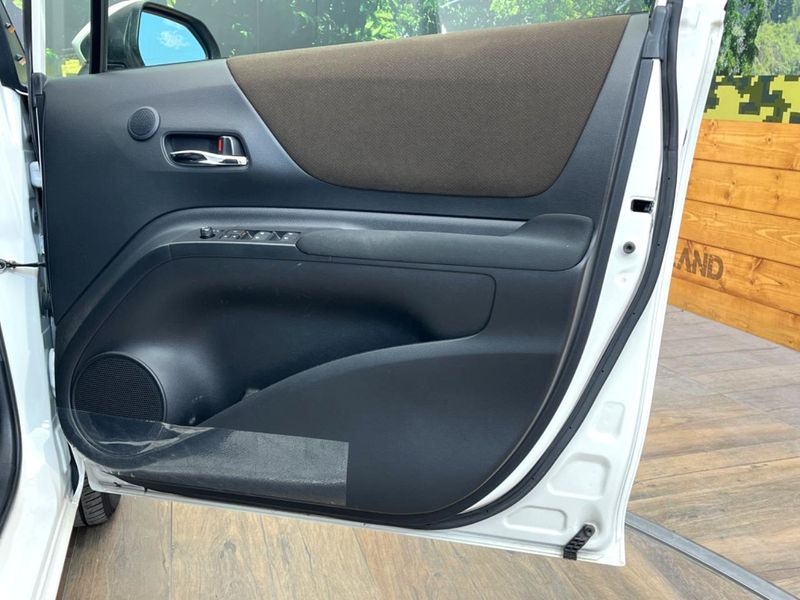 2019 Toyota Sienta 6AA-NHP170G (UW-6aab5b1958501)[17]