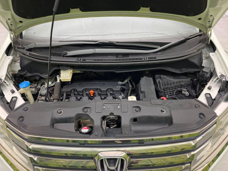 2013 Honda Stepwgn Spada DBA-RK5 (UW-6aab5b37a3f38)[4]