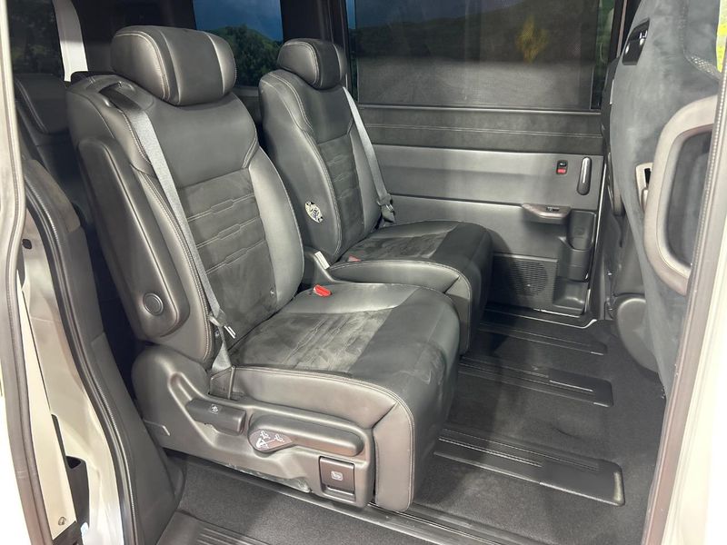 2023 Honda Step Wagon 6AA-RP8 (UW-6aab5b3c7513e)[18]