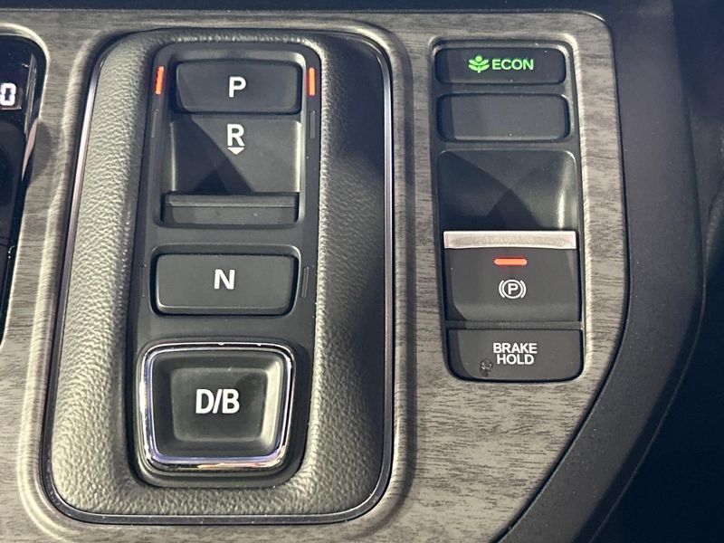 2023 Honda Step Wagon 6AA-RP8 (UW-6aab5b3c7513e)[26]